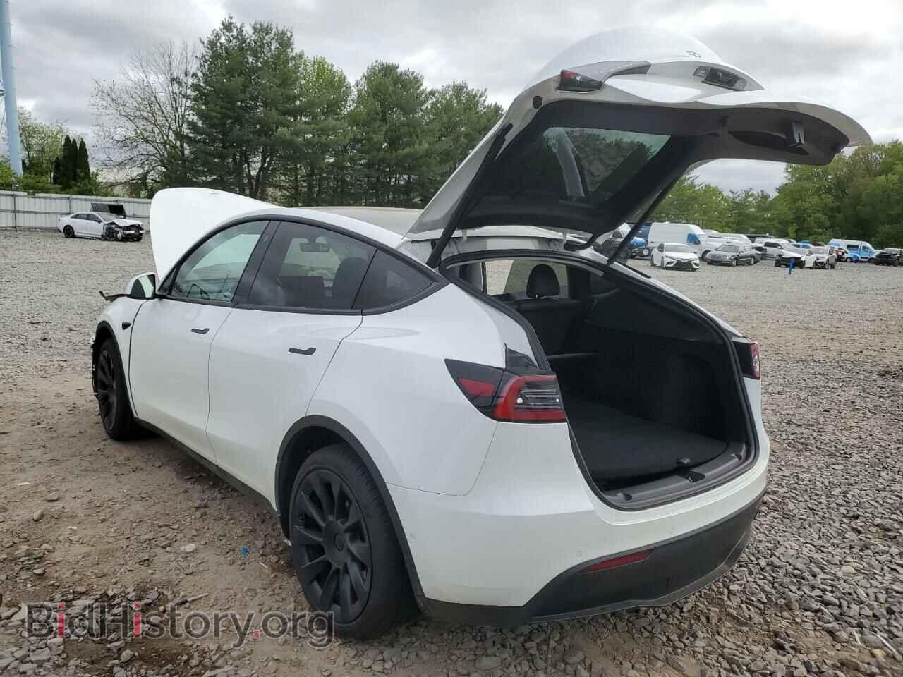 2022 TESLA MODEL Y - VIN: 7SAYGDEE2NA014081 - Photo 2