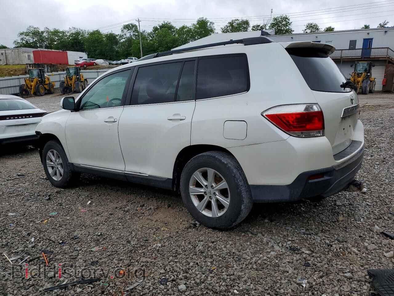 2011 TOYOTA HIGHLANDER - VIN: 5TDBK3EH3BS056372 - Фото 2