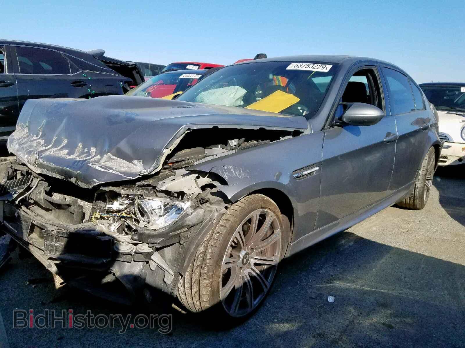 2011 BMW M3 - VIN: WBSPM9C59BE203501 - Фото 2