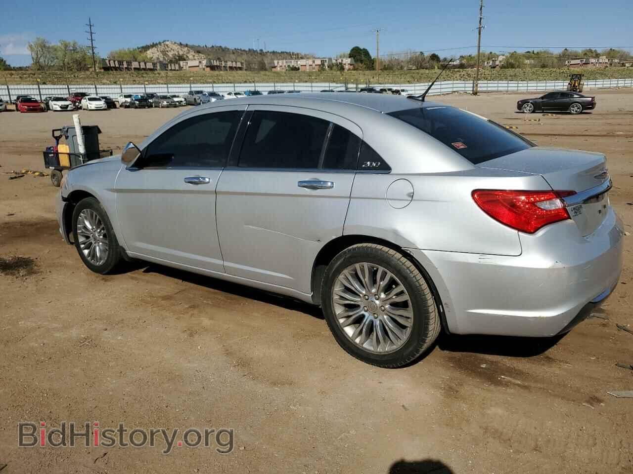 2011 CHRYSLER 200 - VIN: 1C3BC2FB0BN500500 - Фото 2