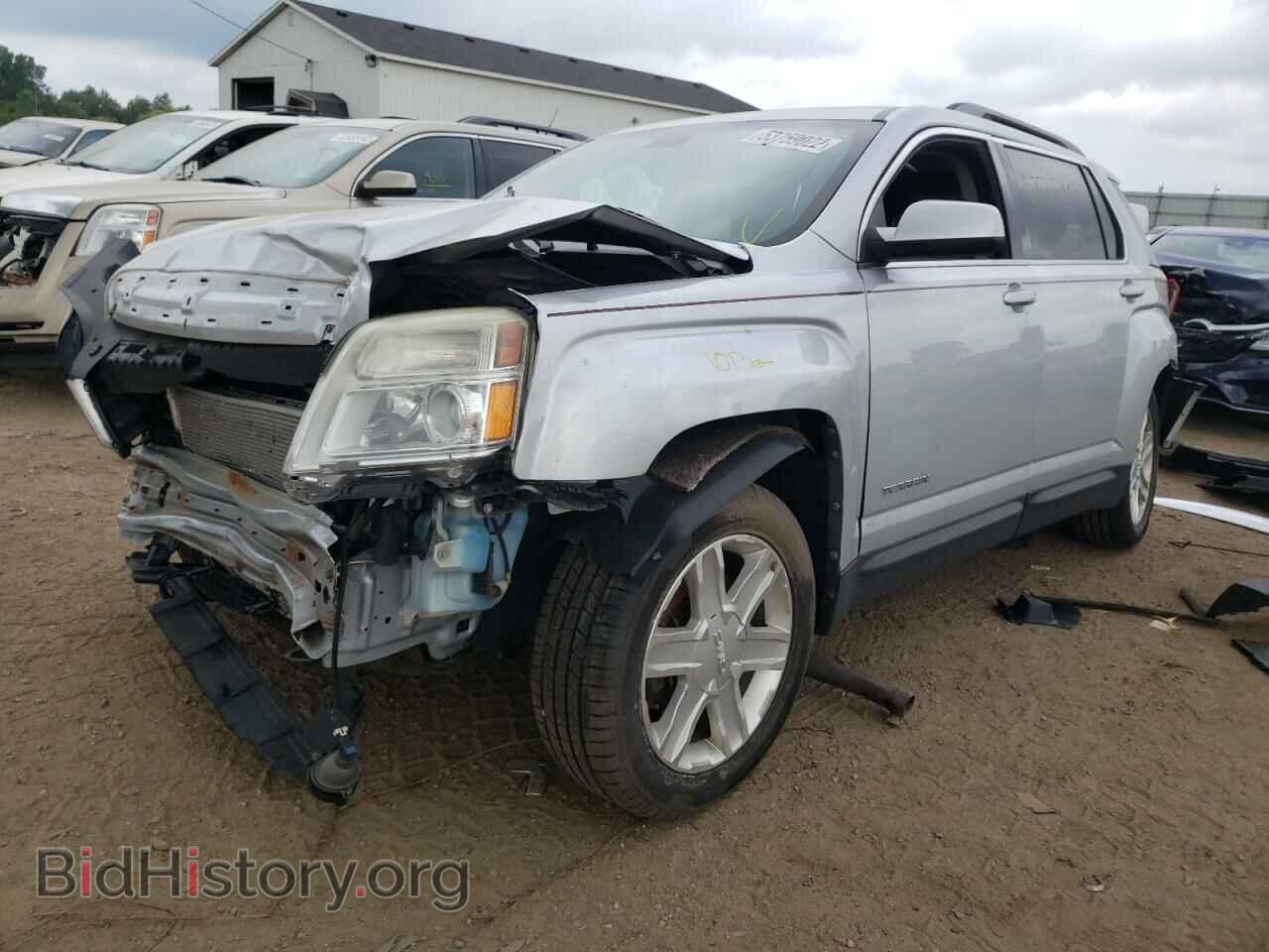 2011 GMC TERRAIN - VIN: 2CTFLTE58B6215843 - Photo 2
