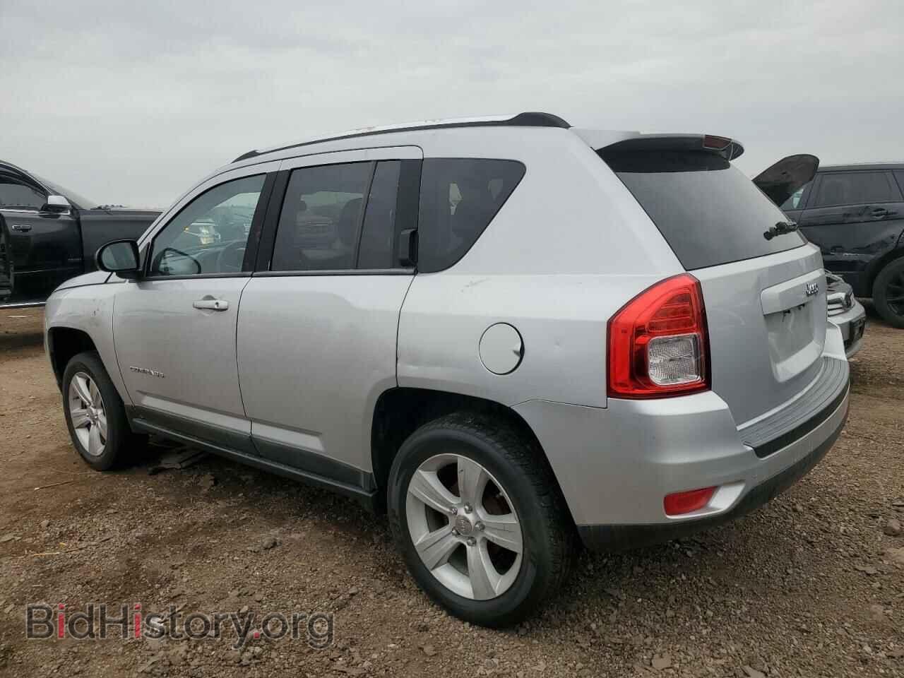 2011 JEEP COMPASS - VIN: 1J4NT1FA2BD195169 - Фото 2