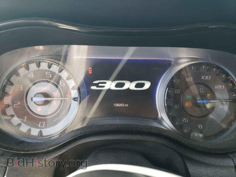 2016 Chrysler 300 (VIN 2C3CCABG0GH144694) — фото 9 из 12