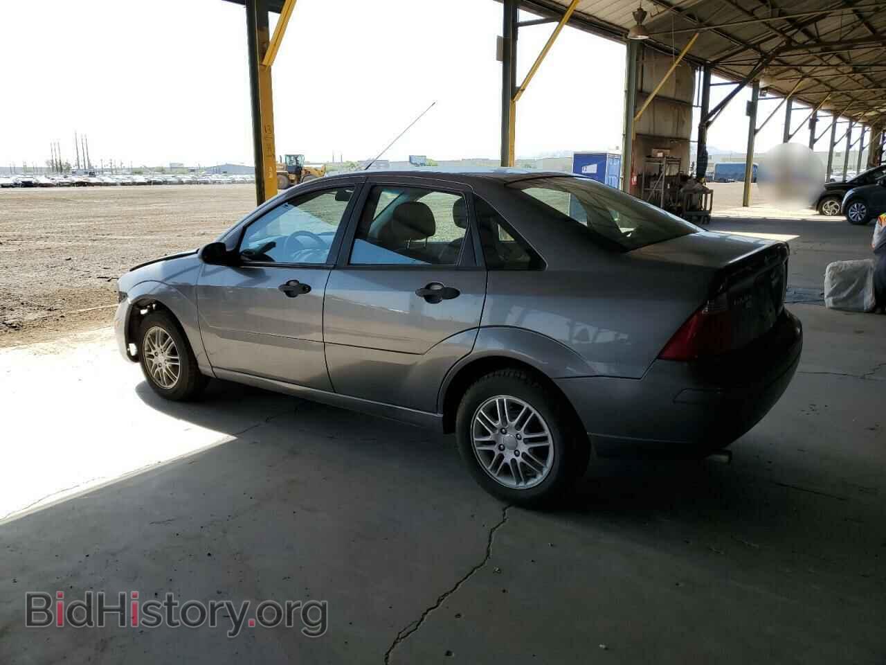 2007 FORD FOCUS - VIN: 1FAHP34N07W114499 - Фото 2