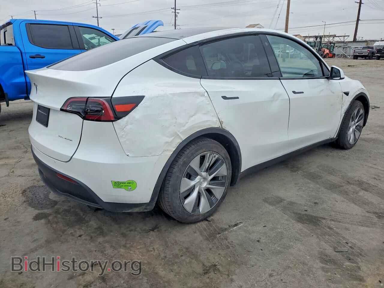 2023 TESLA MODEL Y - VIN: 7SAYGAEEXPF742736 - Фото 3