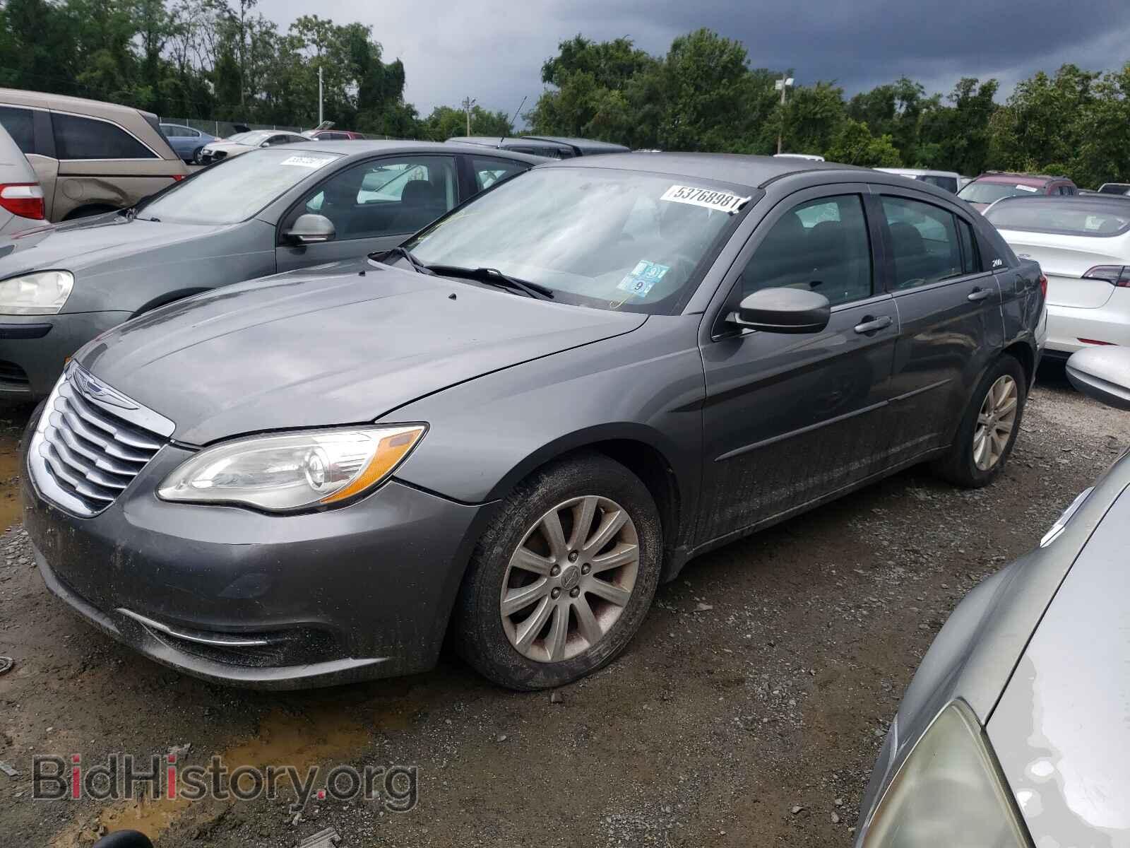 2013 CHRYSLER 200 - VIN: 1C3CCBBG3DN731934 - Фото 2