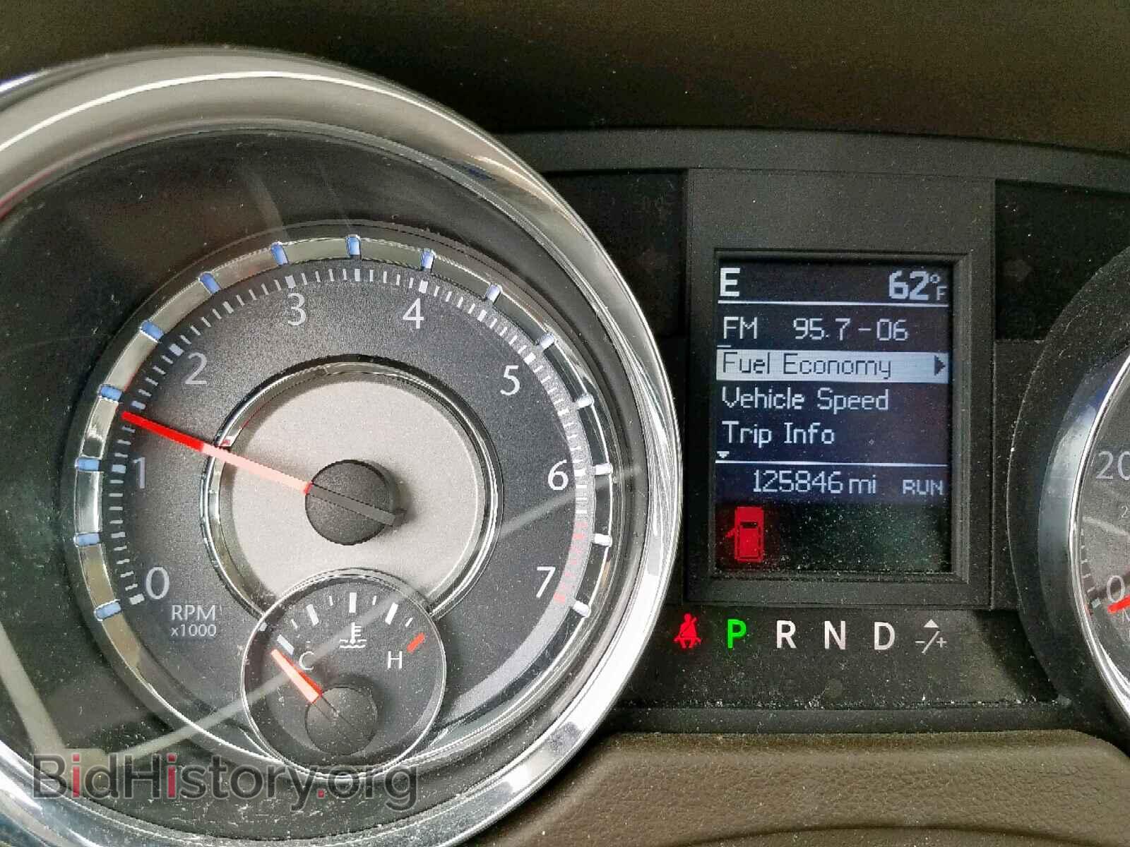 2011 CHRYSLER TOWN & COU - VIN: 2A4RR8DG8BR682244 - Фото 8
