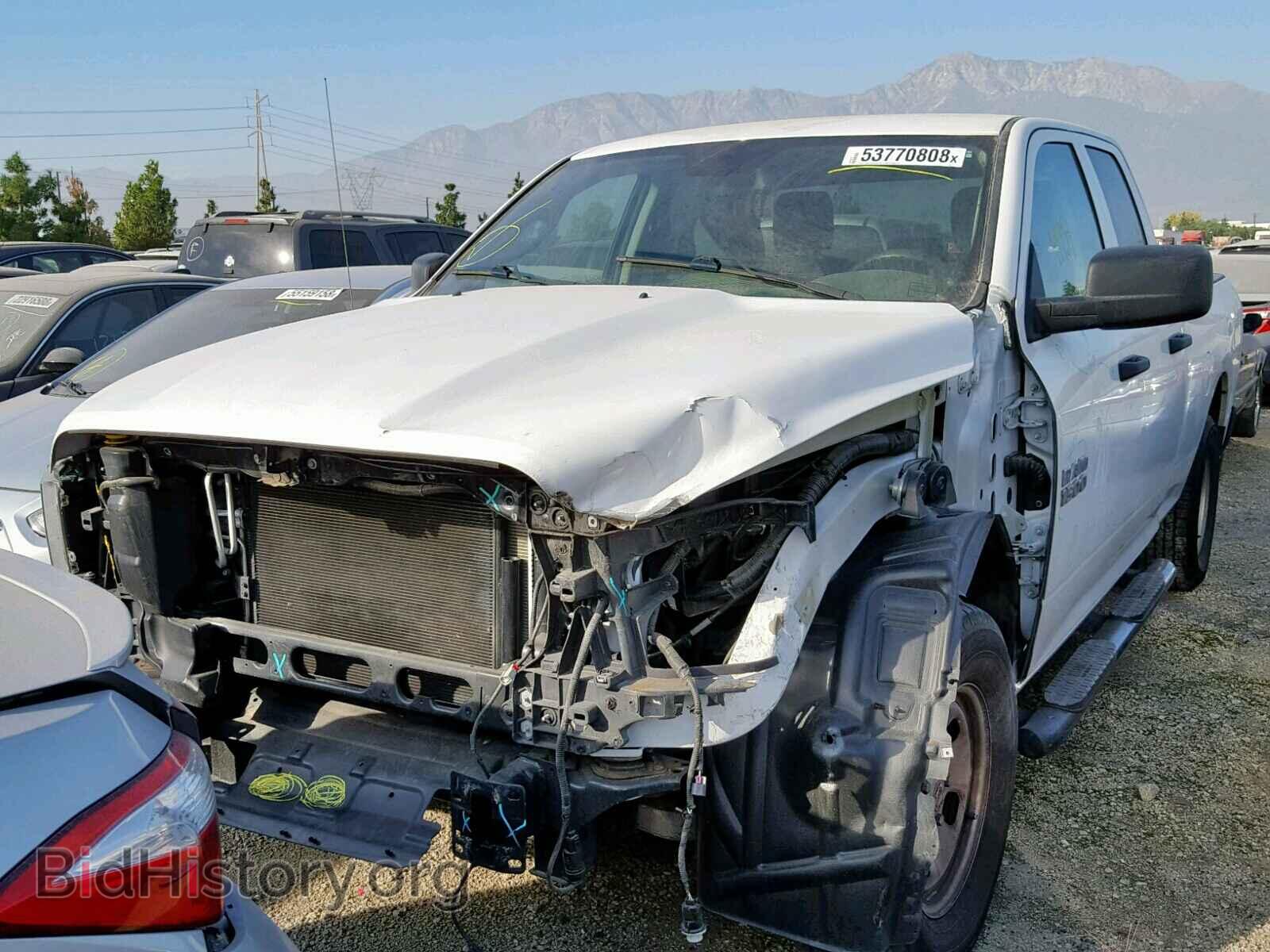 2016 RAM 1500 ST - VIN: 1C6RR6FG3GS338616 - Фото 2