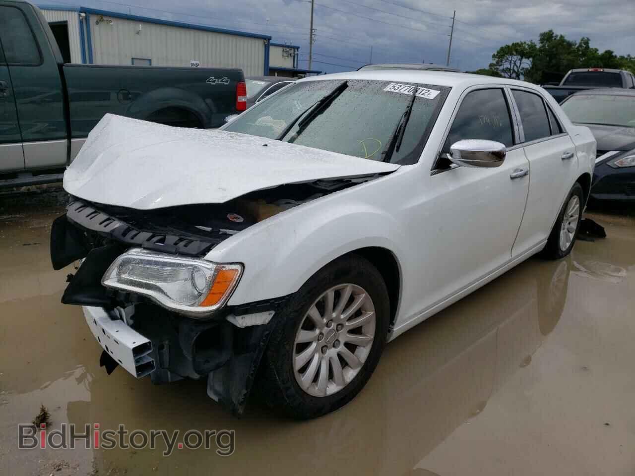 2013 CHRYSLER 300 - VIN: 2C3CCAAG4DH626646 - Фото 2