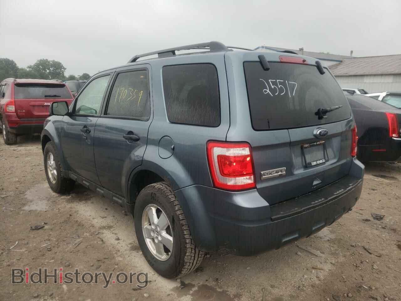 2010 Ford ESCAPE (VIN 1FMCU0D76AKC25517) — photo 3 of 10