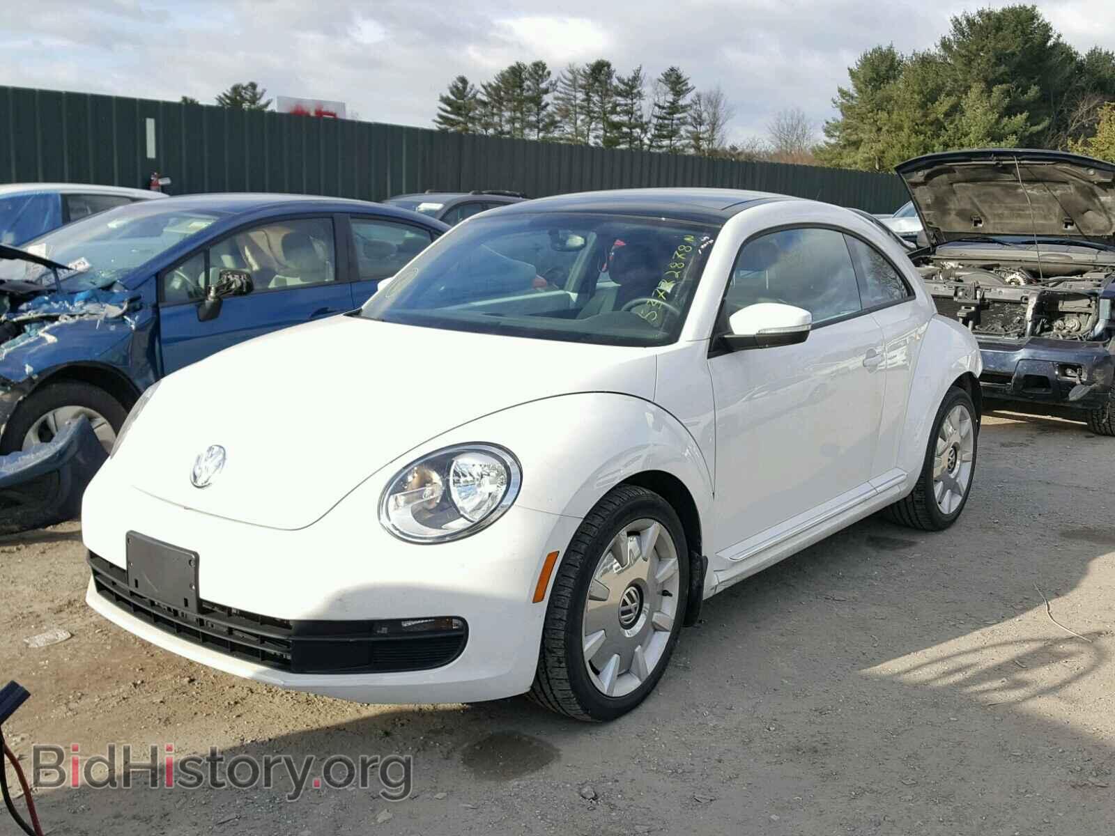 2014 VOLKSWAGEN BEETLE - VIN: 3VWJX7AT8EM626589 - Фото 2