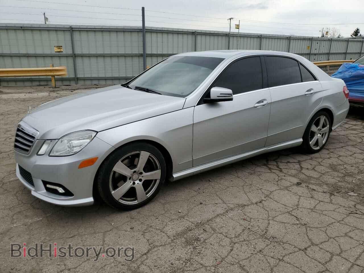 Photo WDDHF8HB7BA430150 - MERCEDES-BENZ E-CLASS 2011