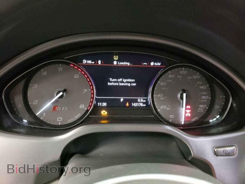 2014 Audi S8 (VIN WAUD2AFD5EN005634) — photo 9 of 12