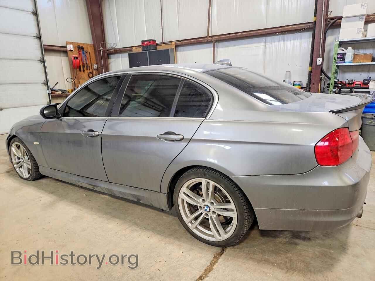 2011 BMW 3 SERIES - VIN: WBAPL5C56BA921689 - Фото 2