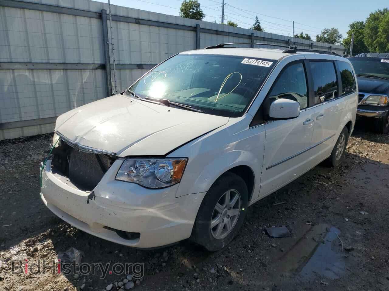 2010 CHRYSLER MINIVAN - VIN: 2A4RR5DX4AR329352 - Фото 2