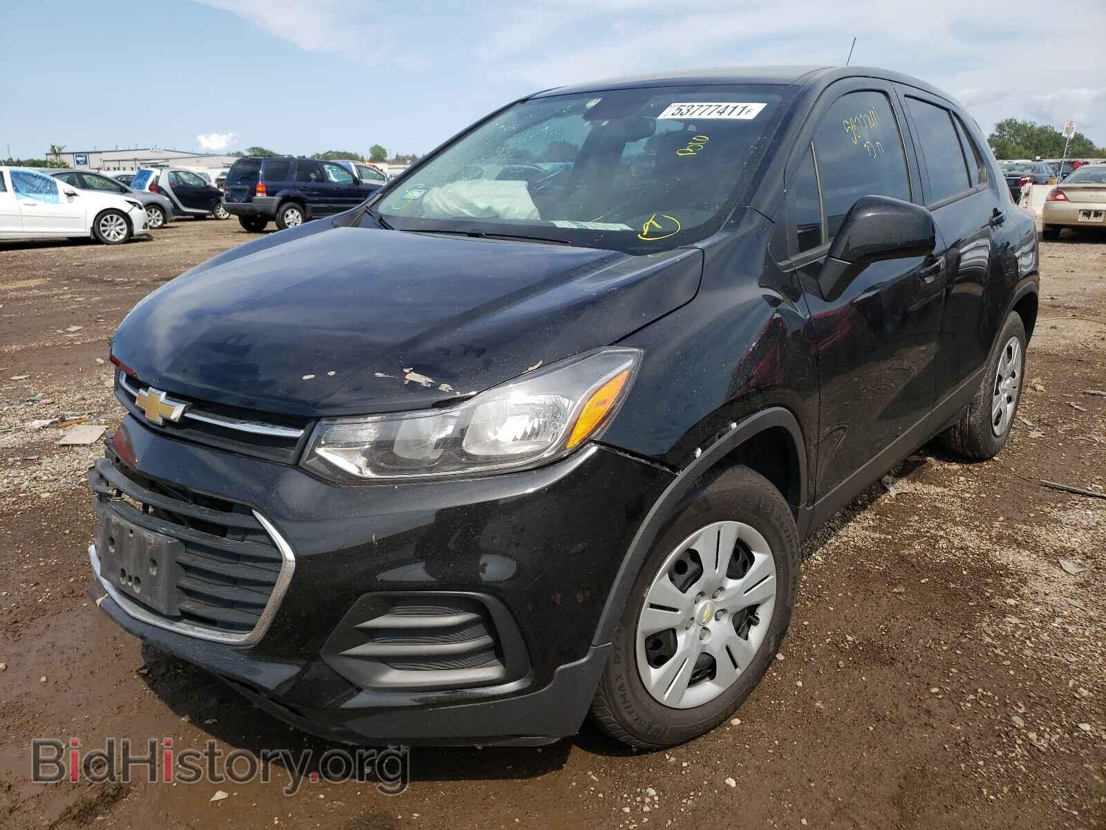 2017 CHEVROLET TRAX - VIN: 3GNCJKSB9HL289650 - Фото 2