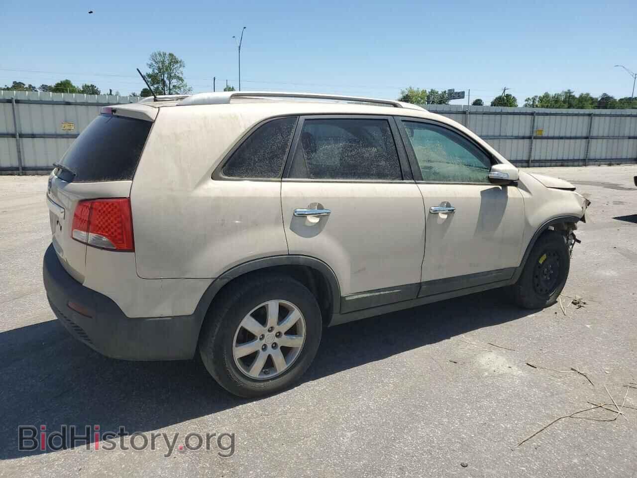 2011 KIA SORENTO - VIN: 5XYKT4A19BG048883 - Фото 3