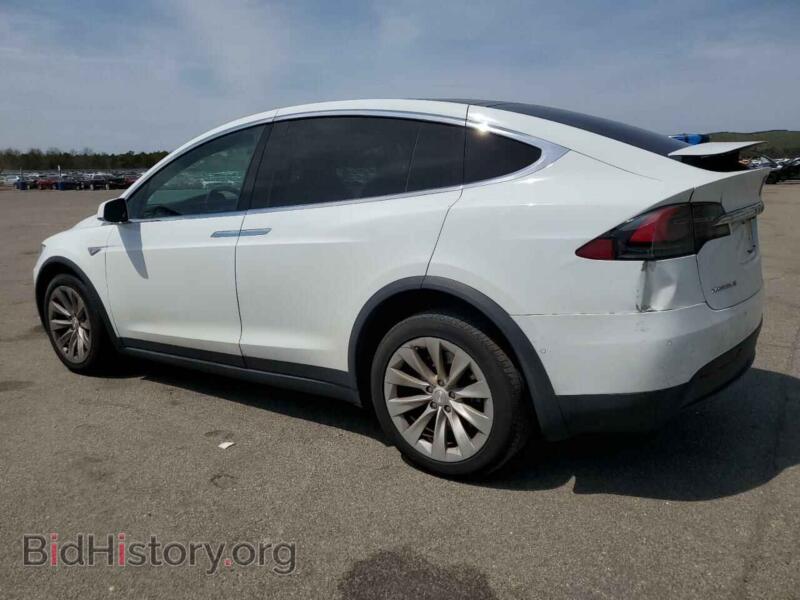 2016 Tesla MODEL X (VIN 5YJXCAE21GF005015) — фото 2 из 12