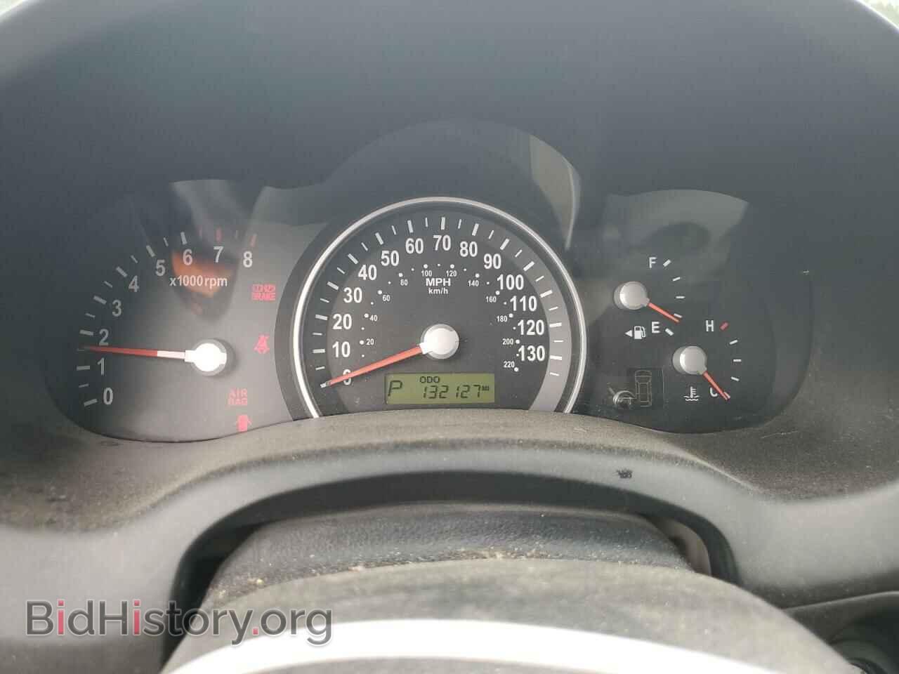 2007 KIA All Models - VIN: KNDMB133476139983 - Photo 9