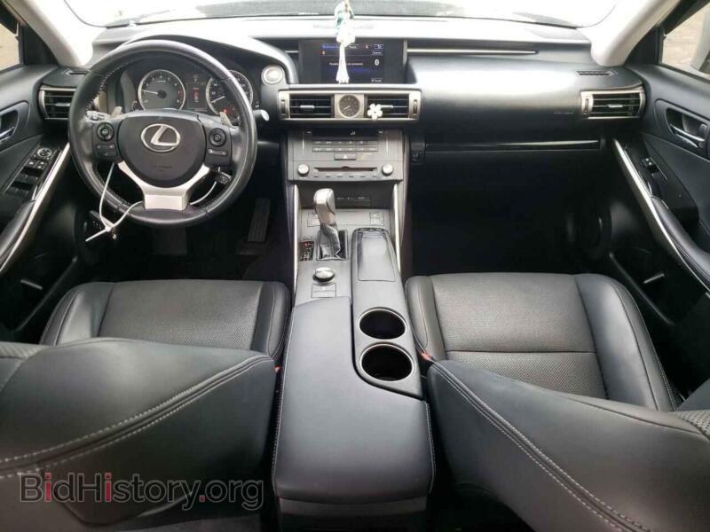 2015 Lexus IS (VIN JTHCF1D29F5026362) — фото 8 из 12