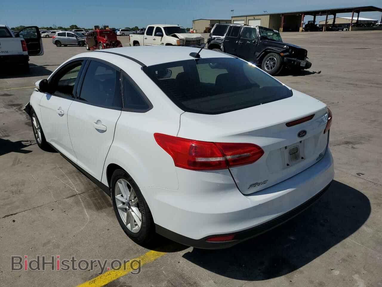 2016 FORD FOCUS - VIN: 1FADP3F29GL404632 - Фото 3