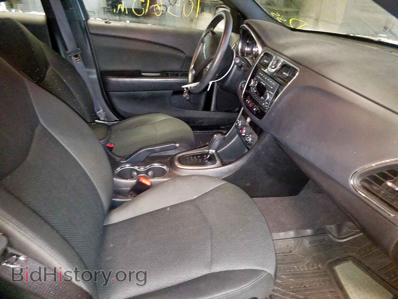 2012 CHRYSLER 200 - VIN: 1C3CCBAG1CN163764 - Фото 5