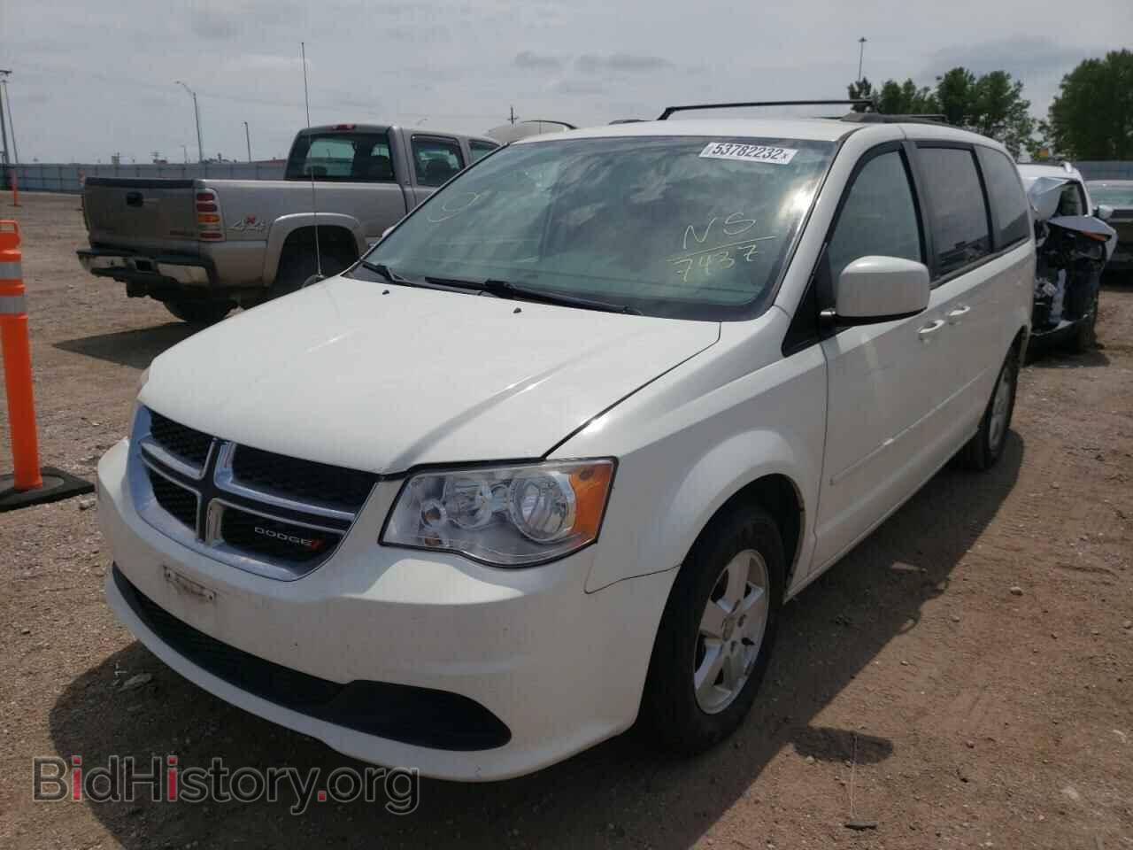 2013 DODGE CARAVAN - VIN: 2C4RDGCG4DR627437 - Фото 2