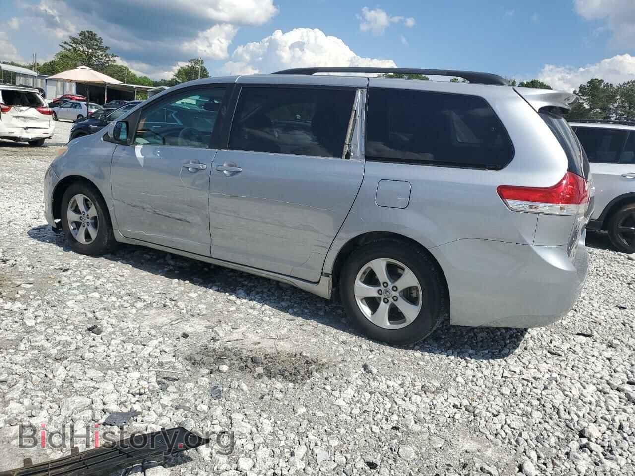 2011 TOYOTA All Models - VIN: 5TDKK3DC6BS122371 - Фото 2