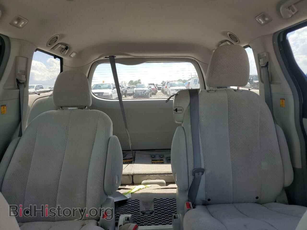 2011 TOYOTA All Models - VIN: 5TDKK3DC6BS122371 - Фото 10
