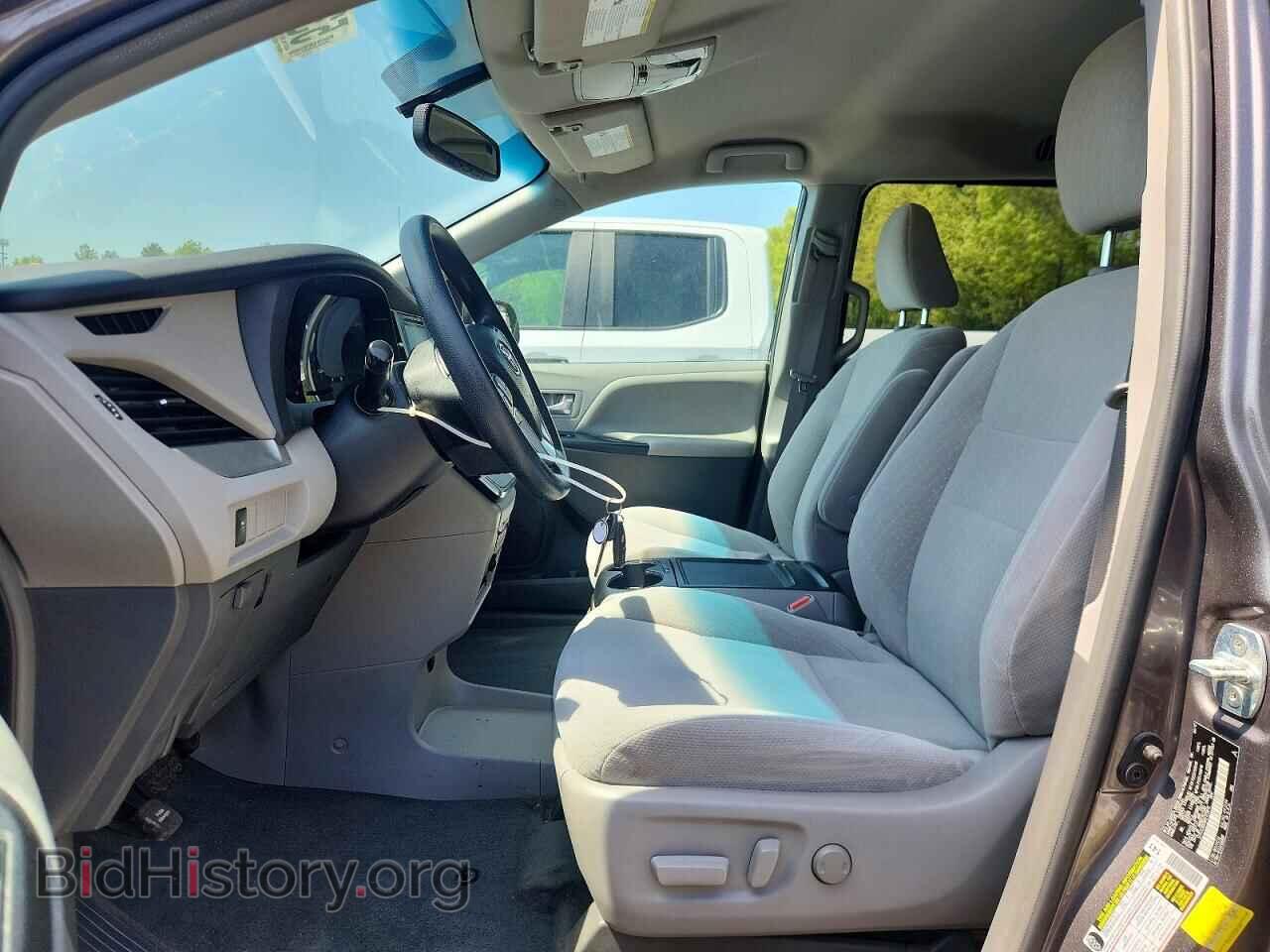 2017 TOYOTA SIENNA - VIN: 5TDJZ3DC8HS173015 - Фото 7