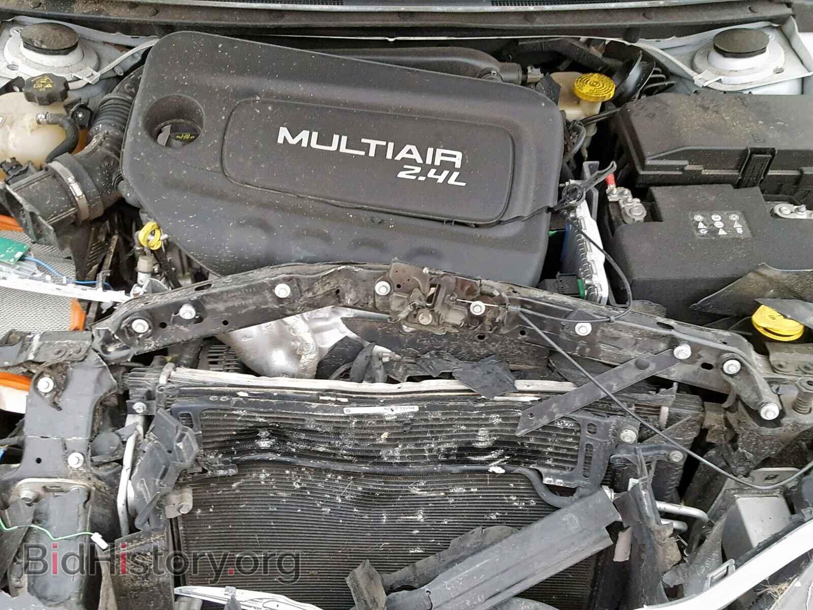2016 CHRYSLER 200 - VIN: 1C3CCCABXGN126342 - Фото 7