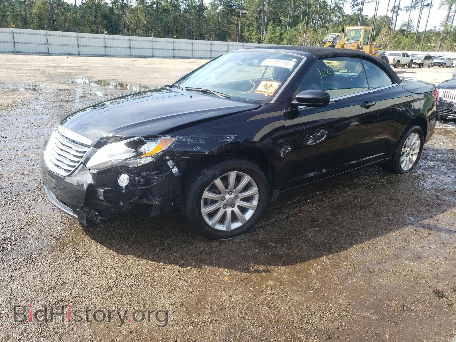 2013 CHRYSLER 200 - VIN: 1C3BCBEB3DN511382 - Фото 2
