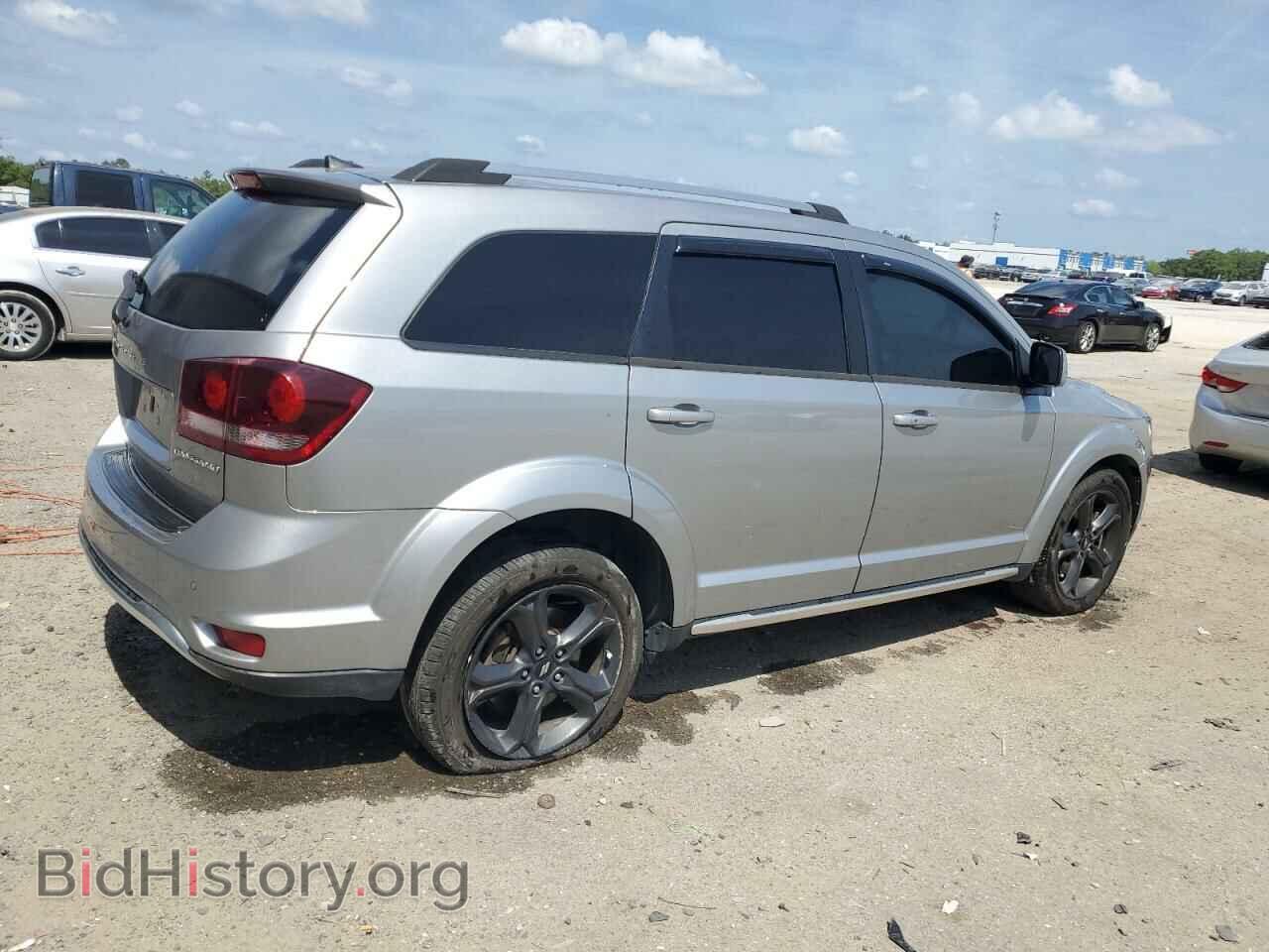 2020 DODGE JOURNEY - VIN: 3C4PDCGB7LT220268 - Фото 3