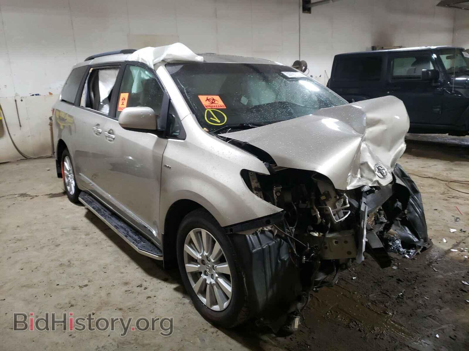 Фотография 5TDDZ3DC1HS160572 - TOYOTA SIENNA 2017