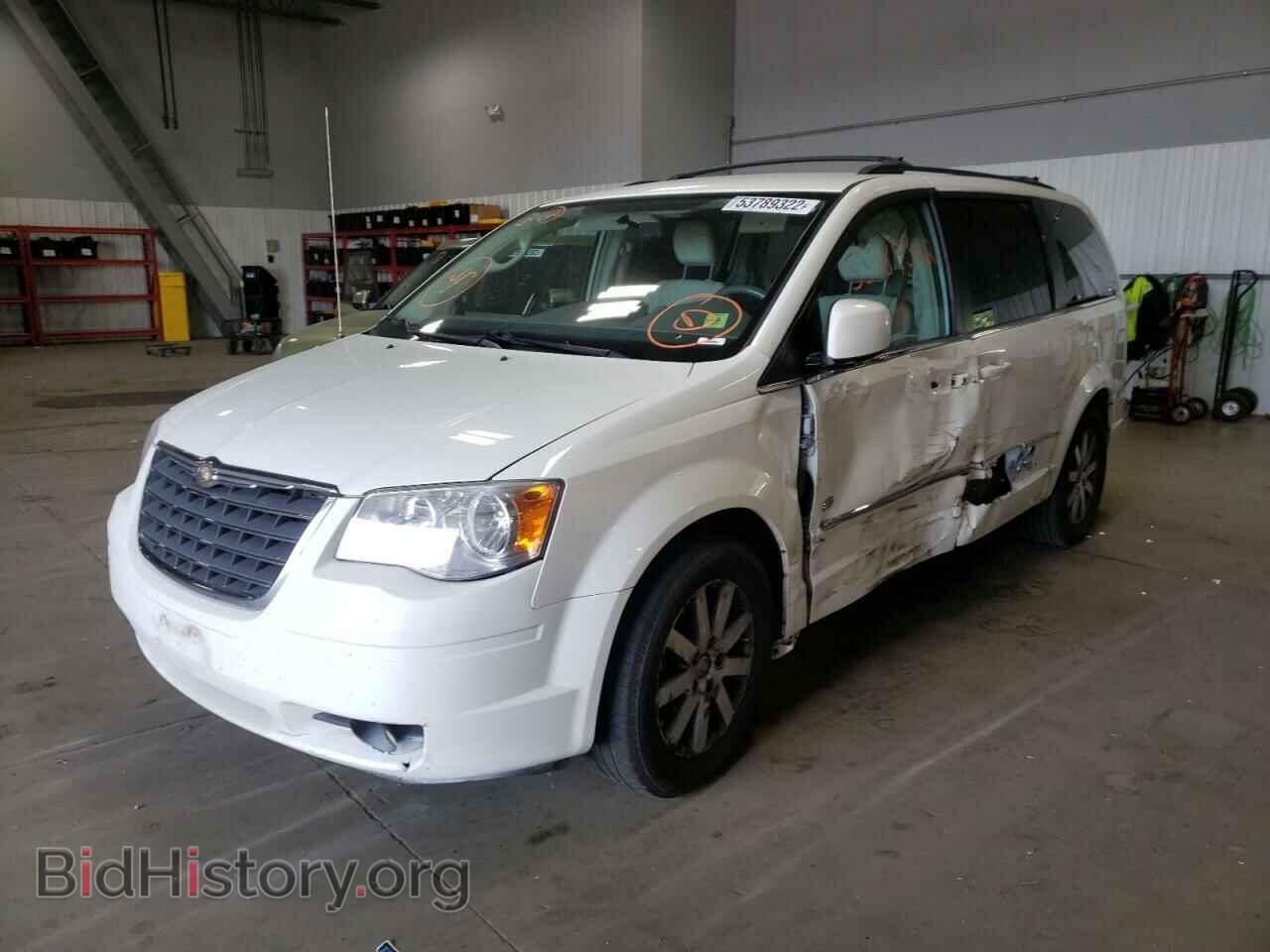 2009 CHRYSLER MINIVAN - VIN: 2A8HR54129R679497 - Фото 2