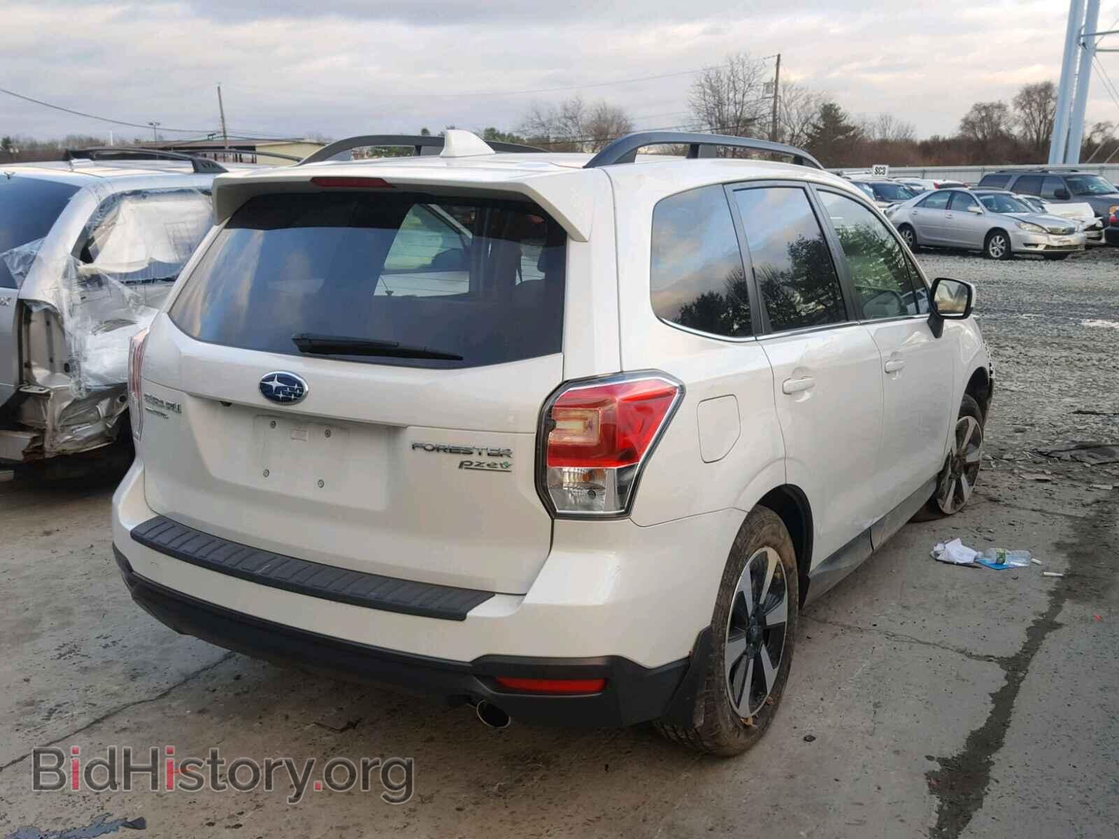 2017 SUBARU FORESTER - VIN: JF2SJALC1HH445587 - Фото 4