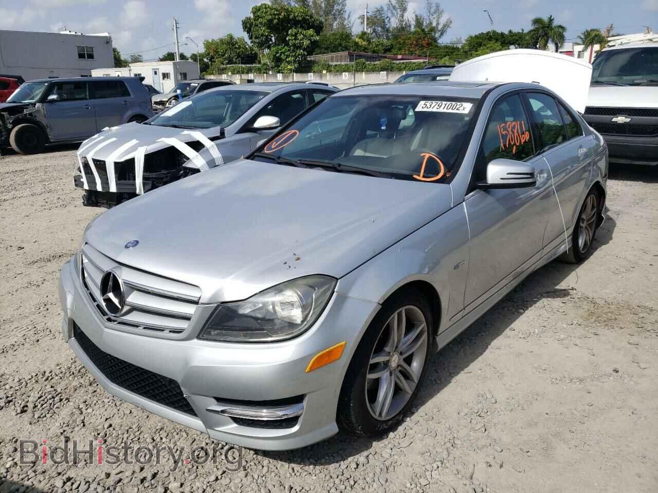 2012 MERCEDES-BENZ C-CLASS - VIN: WDDGF4HB2CA634229 - Фото 2