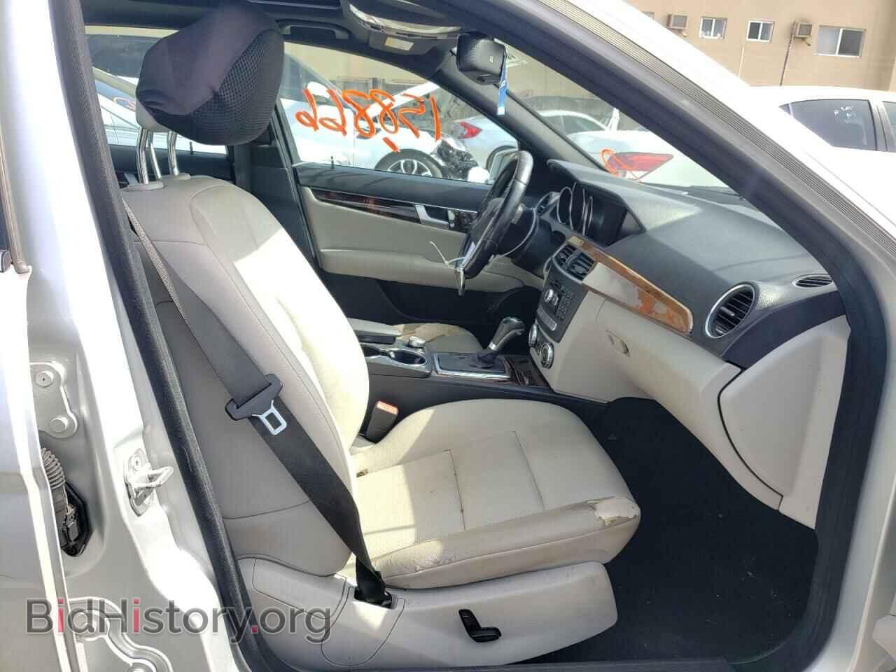 2012 MERCEDES-BENZ C-CLASS - VIN: WDDGF4HB2CA634229 - Фото 5