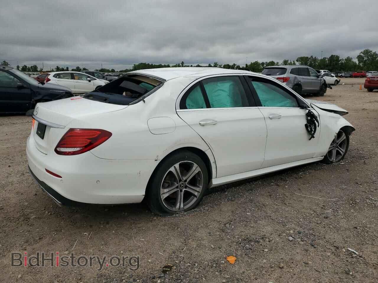 2019 MERCEDES-BENZ E-CLASS - VIN: WDDZF4JB3KA683893 - Фото 3