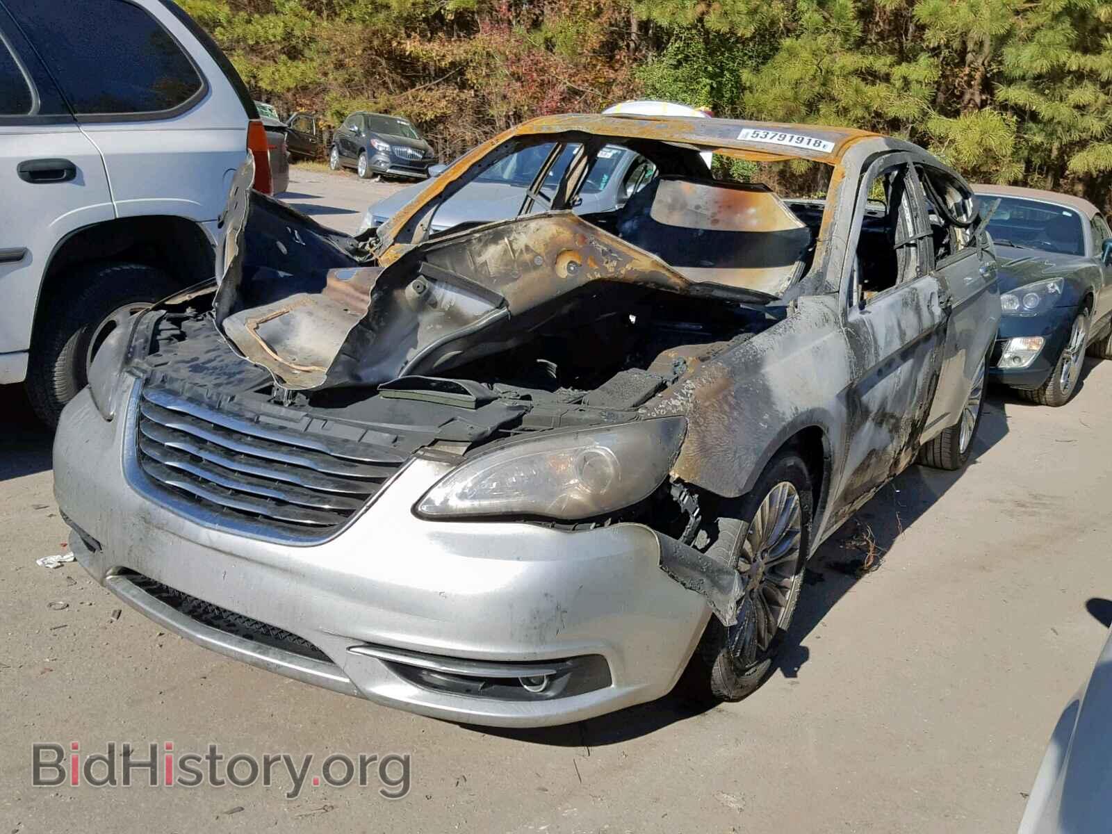 2012 CHRYSLER 200 - VIN: 1C3CCBCG3CN242091 - Фото 2