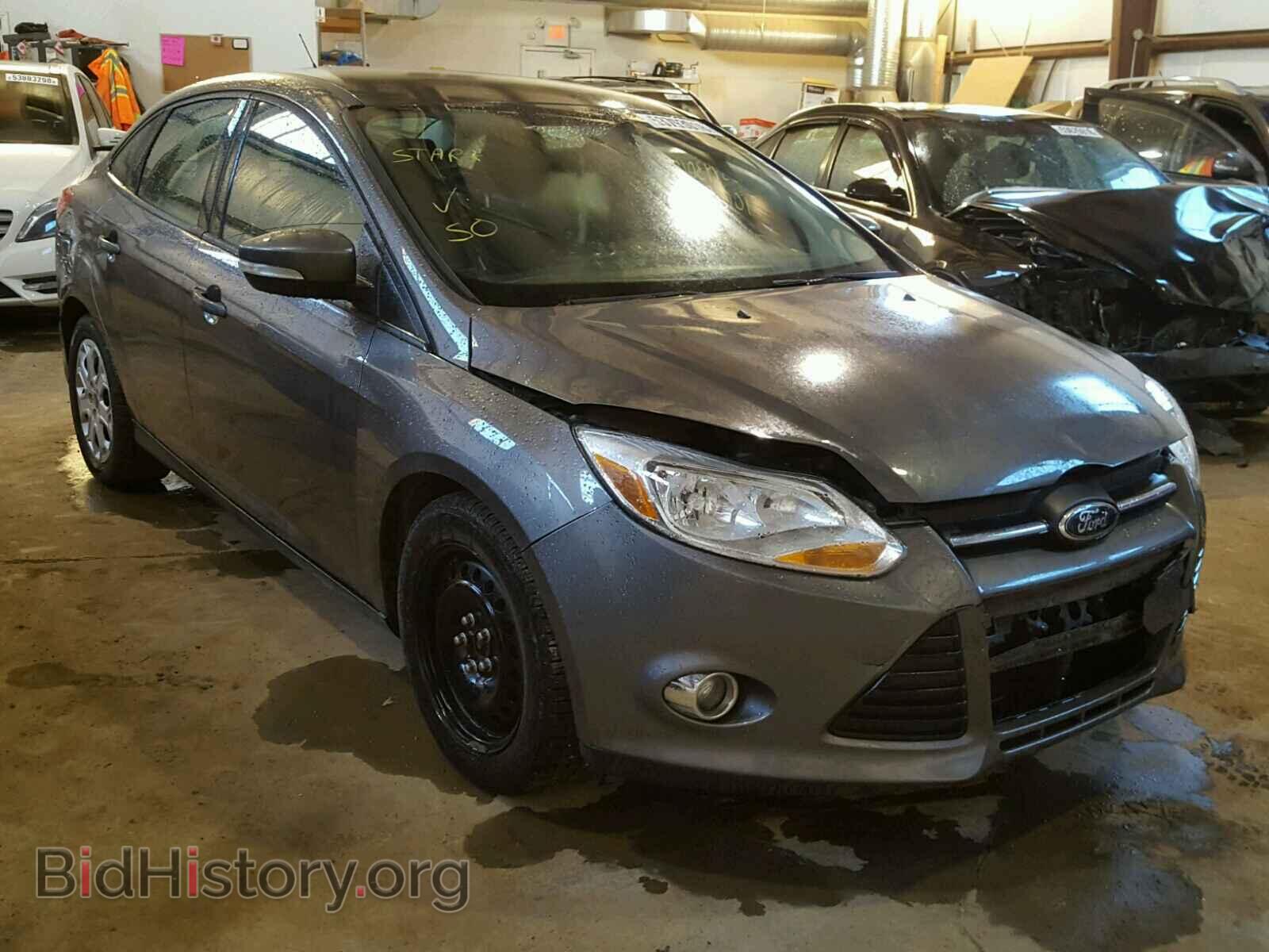 Photo 1FAHP3F21CL401557 - FORD FOCUS 2012