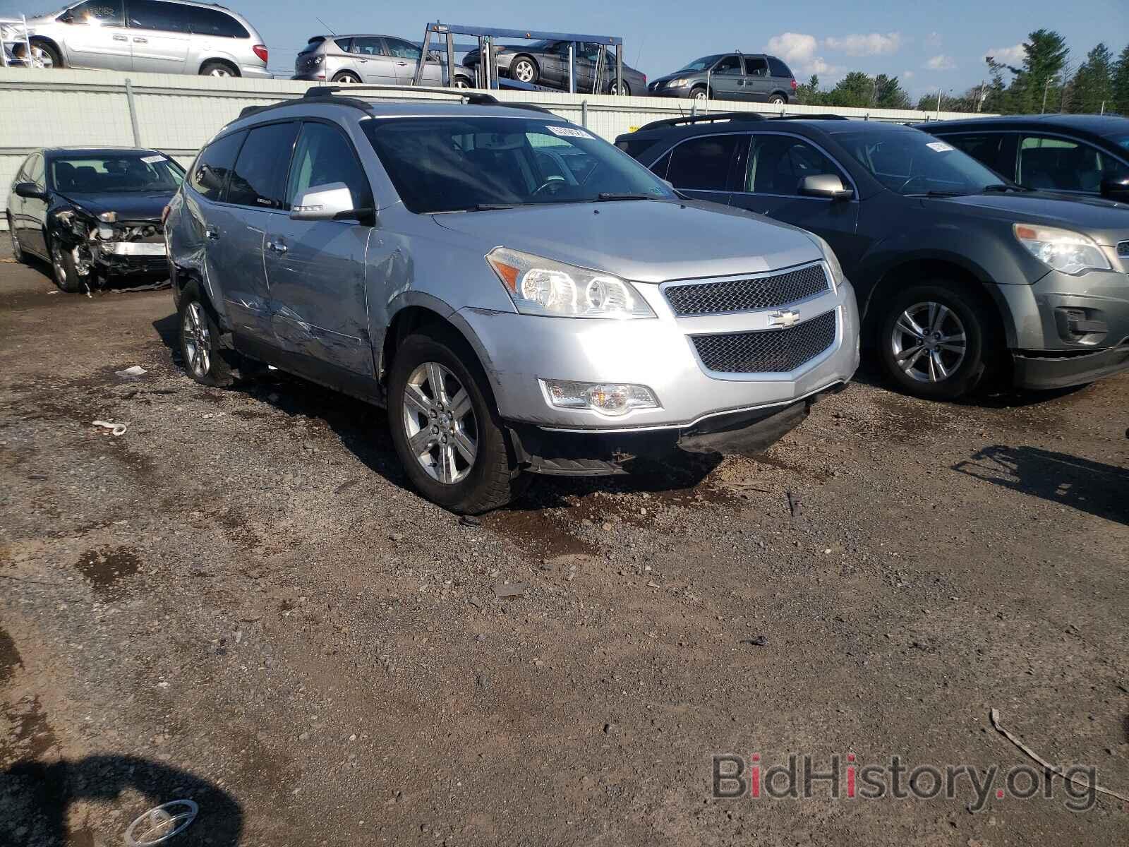 Photo 1GNKVGED8BJ319441 - CHEVROLET TRAVERSE 2011