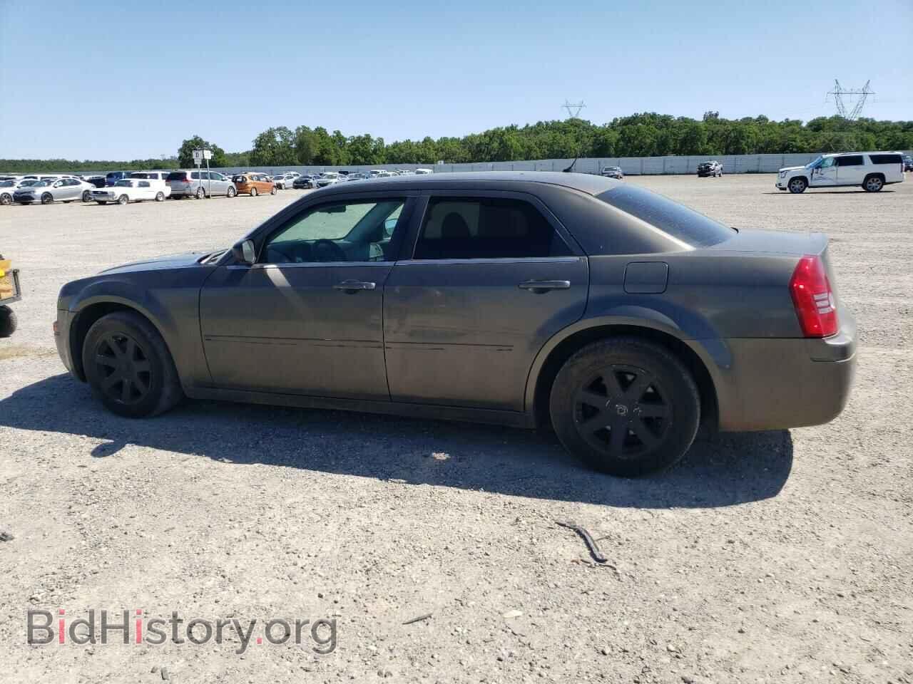 2008 CHRYSLER 300 - VIN: 2C3LA43R38H258746 - Фото 2