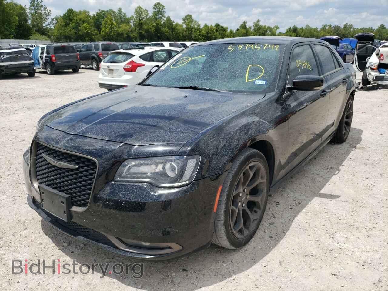 2016 CHRYSLER 300 - VIN: 2C3CCABG2GH324968 - Фото 2