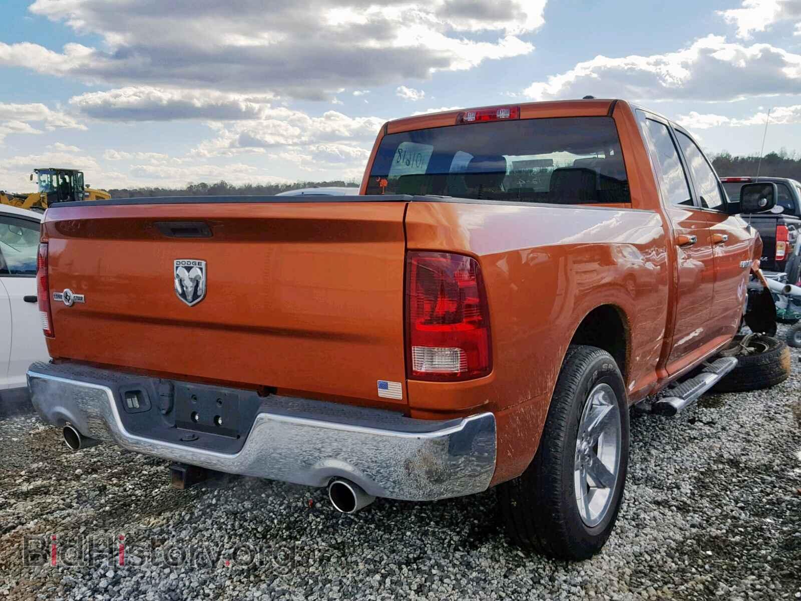 2010 DODGE RAM 1500 - VIN: 1D7RB1GT0AS206664 - Фото 4