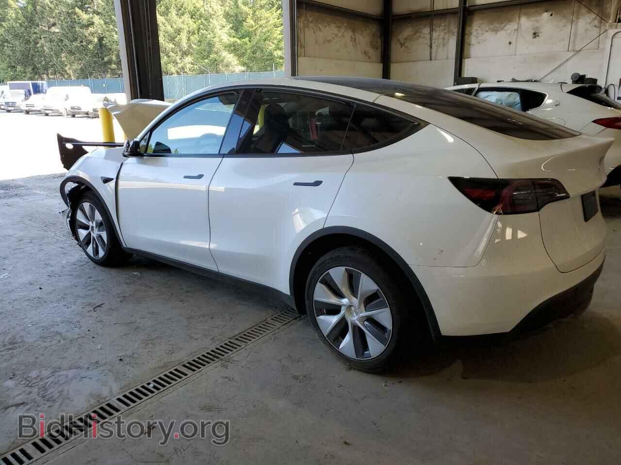 2023 TESLA MODEL Y - VIN: 7SAYGDEE7PF626685 - Фото 2