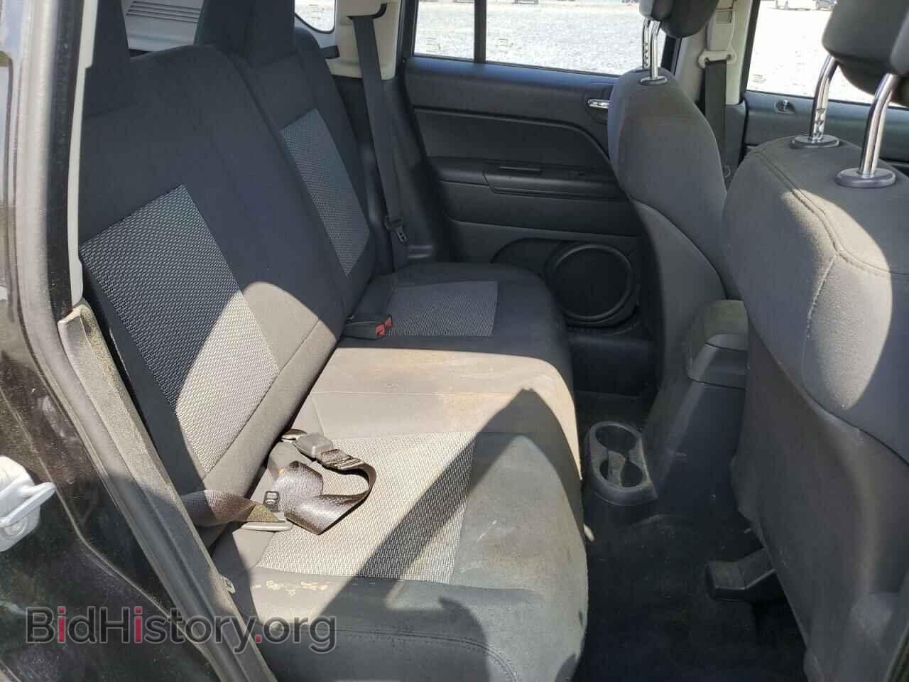 2010 JEEP COMPASS - VIN: 1J4NT4FB2AD558059 - Фото 11