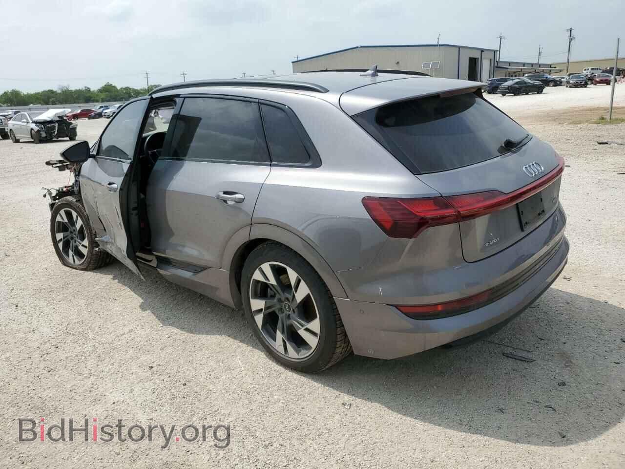 2021 AUDI E-TRON - VIN: WA1AAAGE8MB010207 - Фото 2