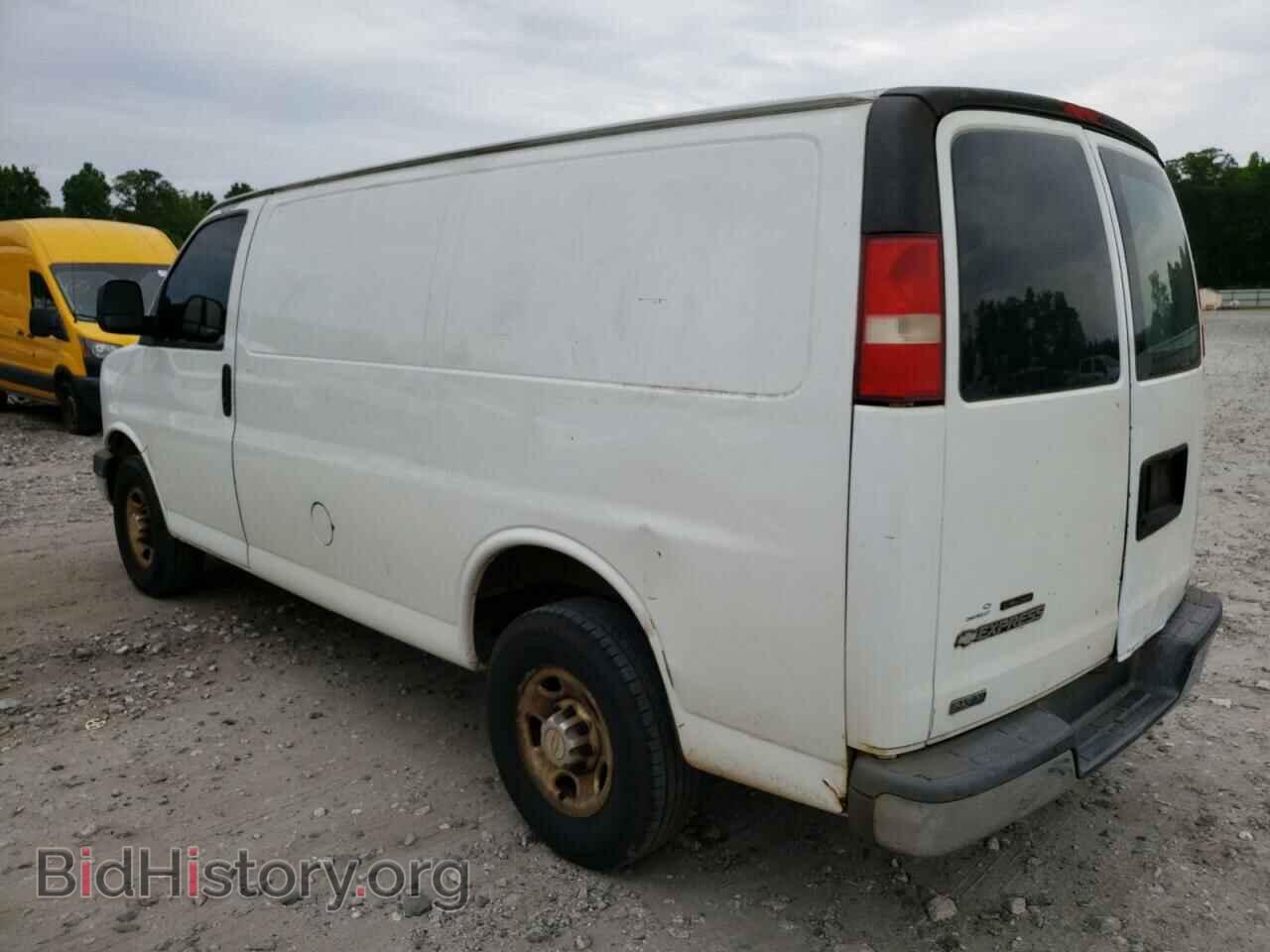 2011 CHEVROLET EXPRESS - VIN: 1GCWGFBA8B1105395 - Фото 2