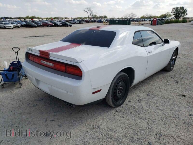 2013 Dodge CHALLENGER (VIN 2C3CDYAG9DH737232) — фото 4 из 10